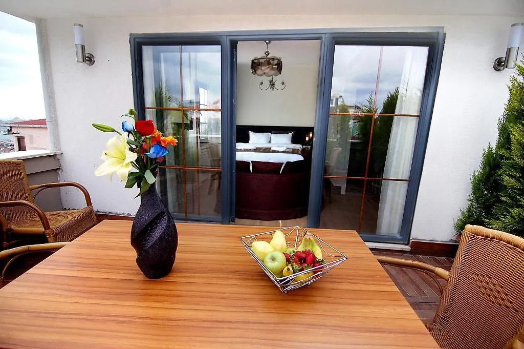 اسطنبول Mayer Cihangir Suites شقة