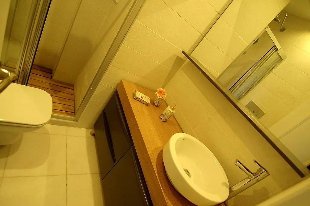 اسطنبول Mayer Cihangir Suites شقة